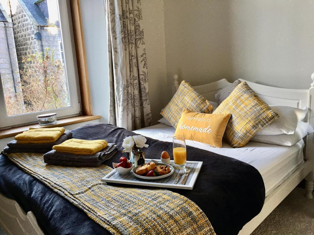Cosy 2 Bedroom Central Apartment - Free Parking, Free Wifi Aberdeen Eksteriør billede