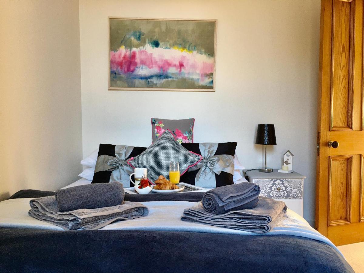 Cosy 2 Bedroom Central Apartment - Free Parking, Free Wifi Aberdeen Eksteriør billede