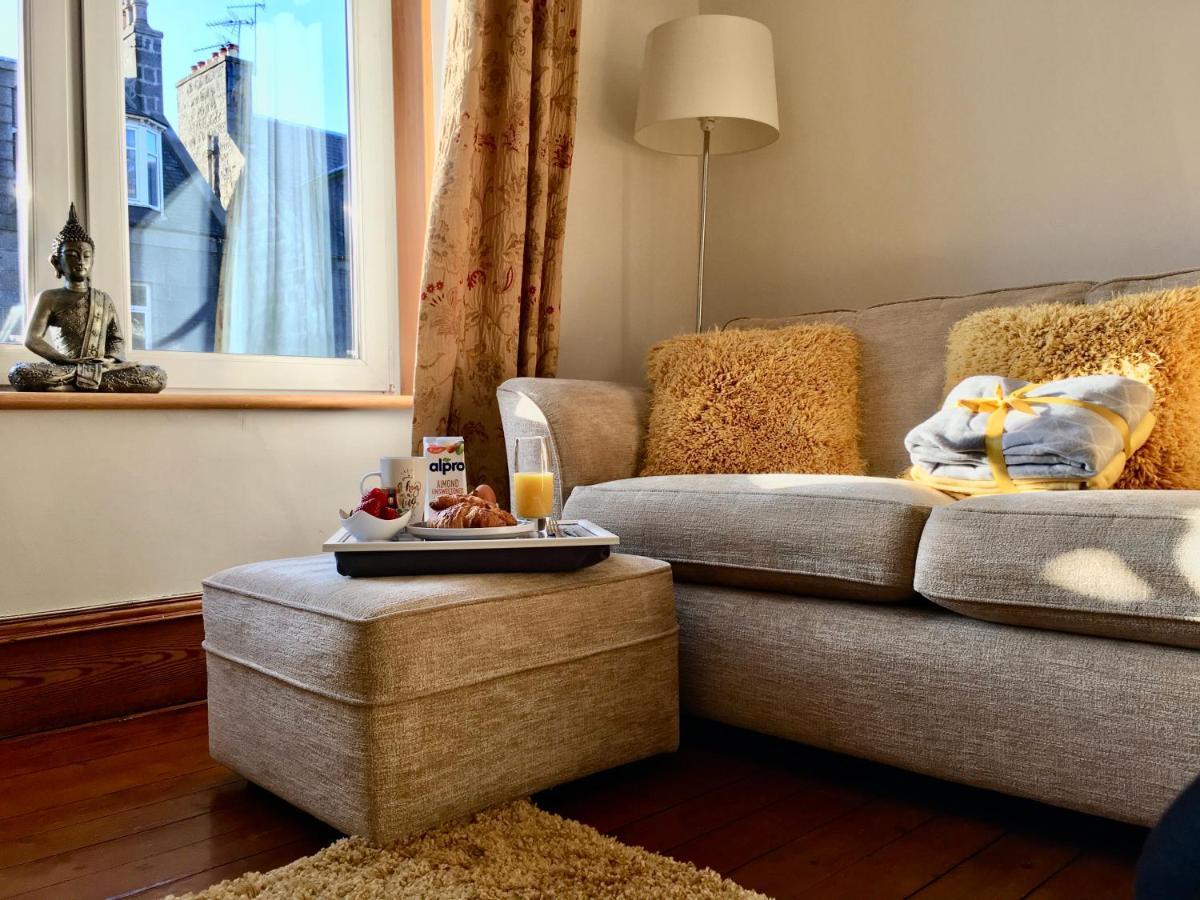 Cosy 2 Bedroom Central Apartment - Free Parking, Free Wifi Aberdeen Eksteriør billede
