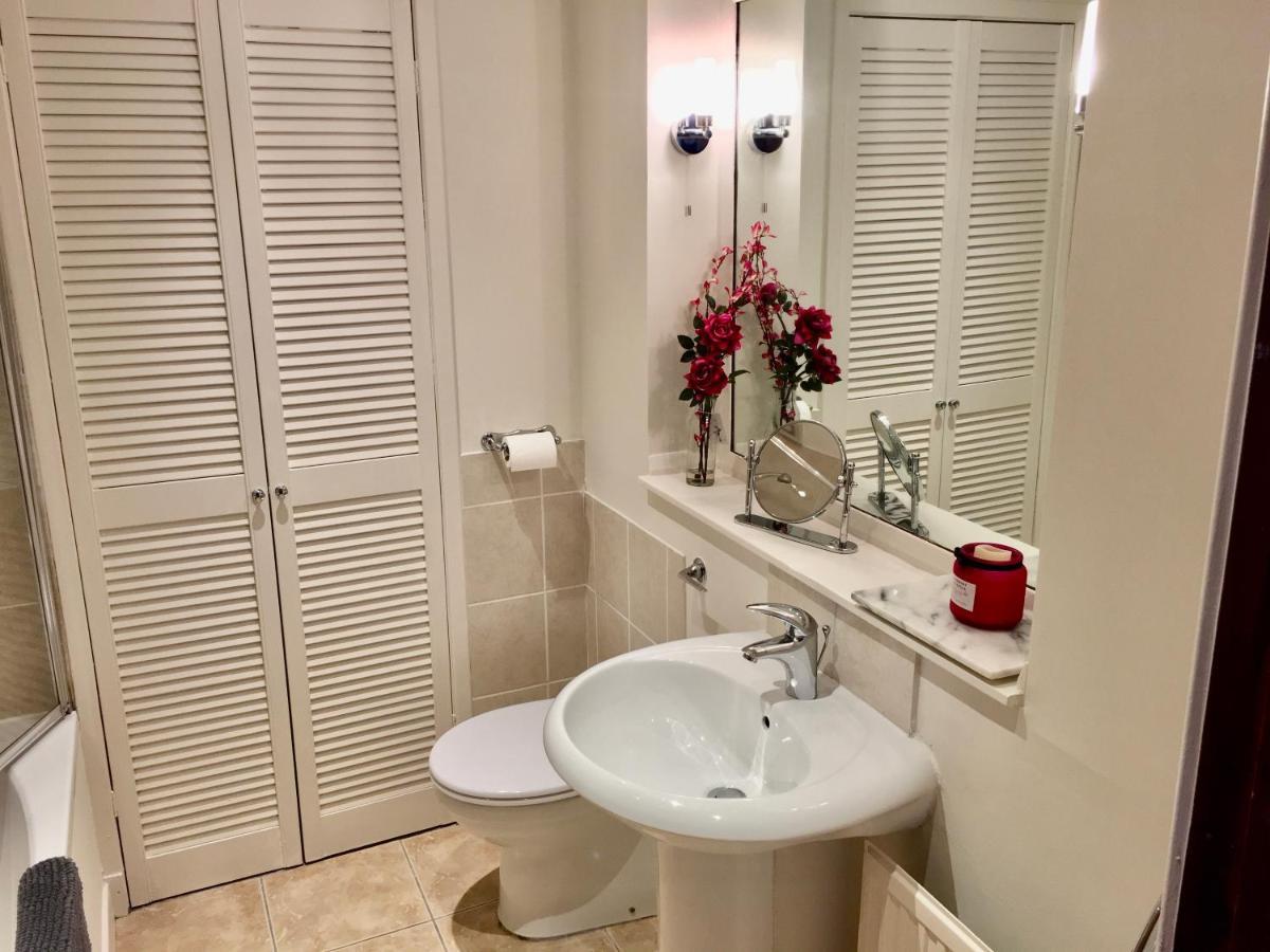 Cosy 2 Bedroom Central Apartment - Free Parking, Free Wifi Aberdeen Eksteriør billede